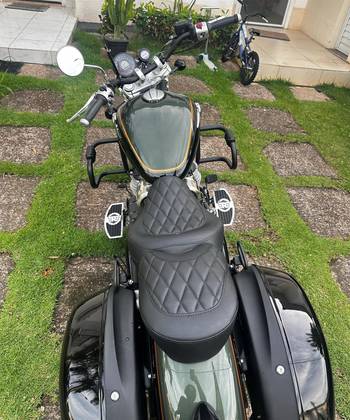 ROYAL ENFIELD METEOR 650 INTERSTELLAR 